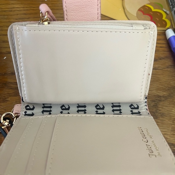 Juicy Couture Cream and Pink Card Holder - Picture 3 of 4